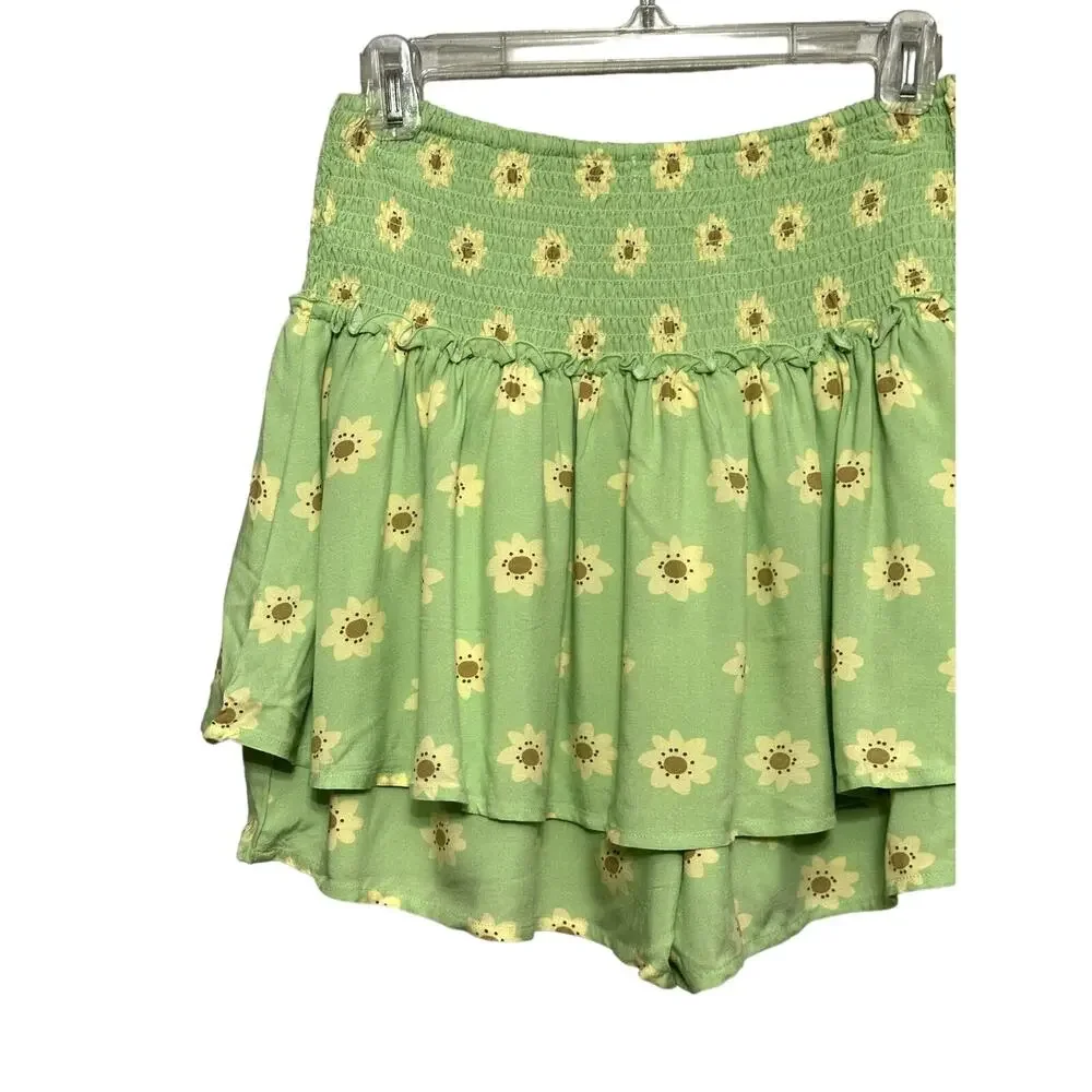 BP Green Daisy Floral Smocked Waist Tiered Skort Shorts M NWOT Cottagecore Flowy